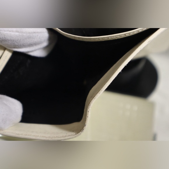 Burberry Vintage Wallet - Picture 4 of 13